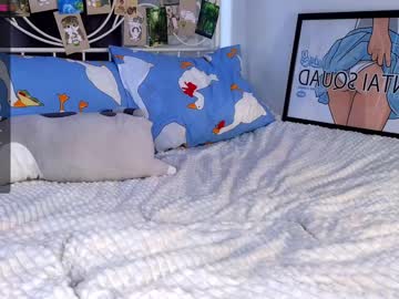 webcam girl cute_fox_girl live cam image #6650083