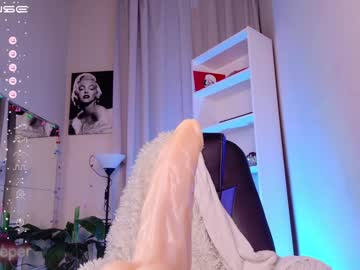 webcam girl monro_merlin live cam image #3636541