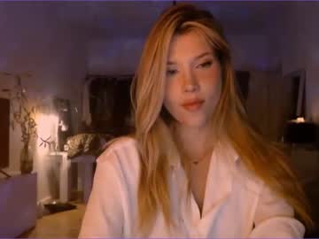 webcam girl bitter_moon live cam image #3405365