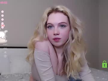 webcam girl small_blondee live cam image #3720749
