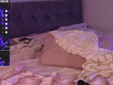 webcam girl mari_and_jandro live cam image #1613817
