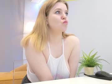 webcam girl lovlybambi live cam image #5361301