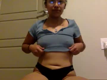 webcam girl rleah832 live cam image #7032800