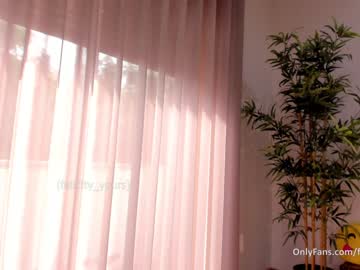 webcam girl felicity_yours live cam image #4581320
