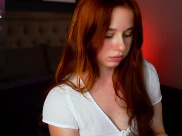 webcam girl alice_russel live cam image #7019955