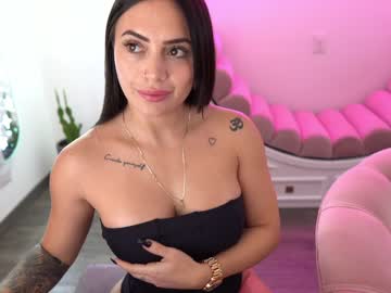 webcam girl ashlyeroberts1 live cam image #1997202