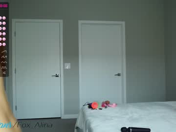webcam girl fox_alina live cam image #3992630