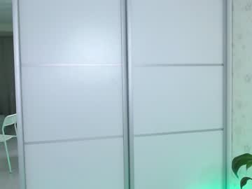 webcam girl ella__sweety live cam image #1139259