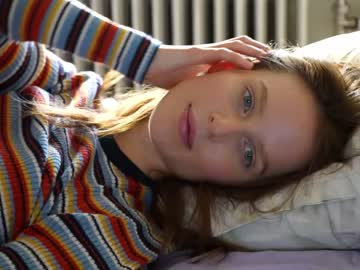 webcam girl ellaa91 live cam image #2892290