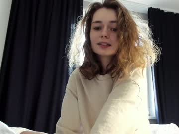 webcam girl mxxnsxsul live cam image #2413524