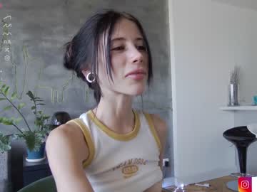 webcam girl your_nicolett live cam image #6712448