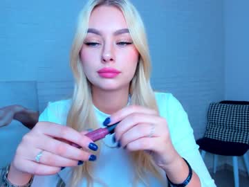 webcam girl 8a8y_nura live cam image #1886093