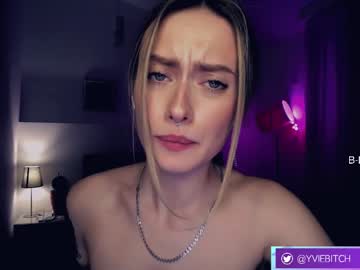 webcam girl _yvie_ live cam image #4875454