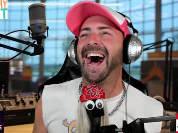 webcam man whaaaaaaaat live cam image #887458