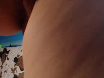 webcam girl incrediblyomelia live cam image #1642586