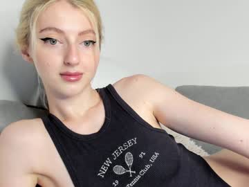 webcam girl yournaughtymiss live cam image #2473934
