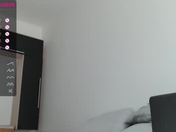 webcam girl isia_slay live cam image #2001987