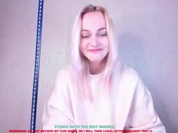 webcam girl stella_blush live cam image #386340