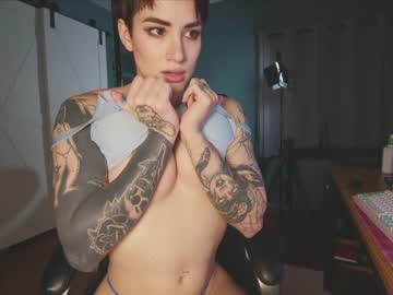 webcam girl aynmarie live cam image #6142439