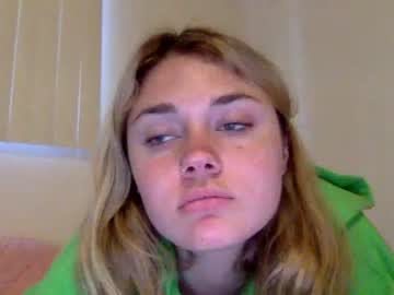 webcam girl cassidyyqueen live cam image #4364720