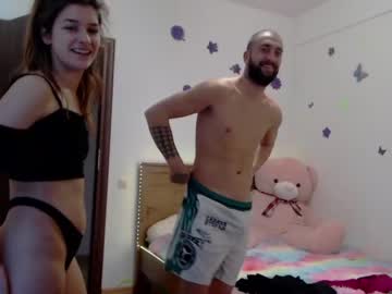 webcam couple maya_and_guests live cam image #5842405