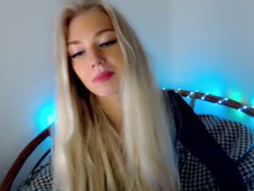 webcam girl pervyblonde live cam image #1952359