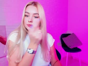 webcam girl 8a8y_nura live cam image #1025519
