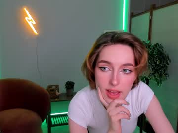 webcam girl silent_chill live cam image #2083859