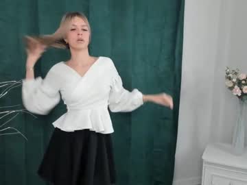 webcam girl pureandinnocenta live cam image #5503612