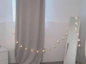 webcam girl silent_chill live cam image #5102962