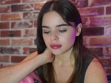 webcam girl lindaclars live cam image #7049298
