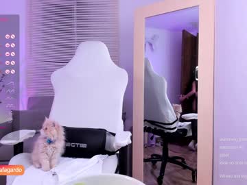 webcam girl sweet_littleee live cam image #5388323
