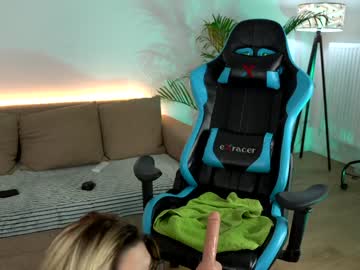 webcam girl naughtyrider69 live cam image #1978476
