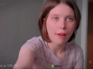 webcam girl xiawa_xo live cam image #2703522