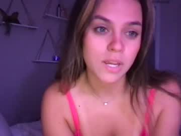 webcam girl shellylynn98 live cam image #2845890