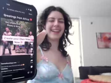 webcam girl frenchava live cam image #4397680