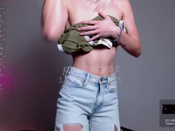 webcam girl petitebrat live cam image #5743573