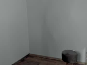 webcam girl moniqueeass live cam image #1808077