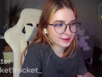 webcam girl pocketrocket_ live cam image #5819272
