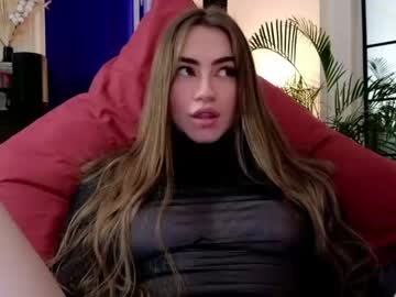 webcam girl strawberryjamx live cam image #6134621