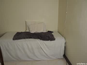 webcam girl chloewildd live cam image #993321