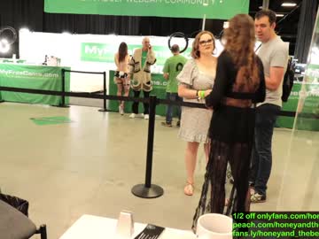 webcam couple honeyand_thebear live cam image #374473