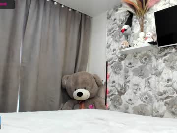 webcam girl joconda live cam image #140582