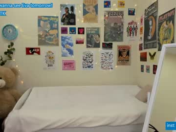 webcam girl lottie_shine live cam image #3912178
