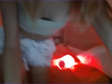 webcam girl bitter_moon live cam image #3270219