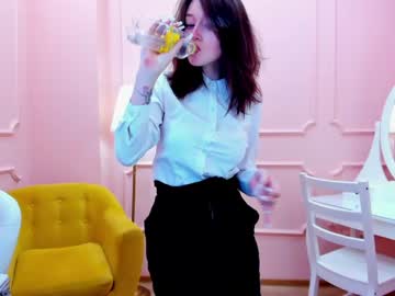 webcam girl stray_mei live cam image #1769198