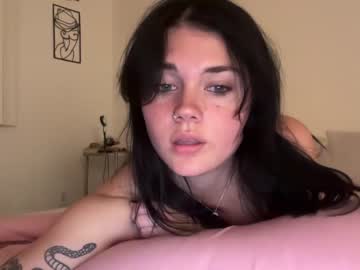 webcam girl queencassidyy live cam image #6627205