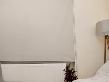 webcam girl snowww_white live cam image #6492328