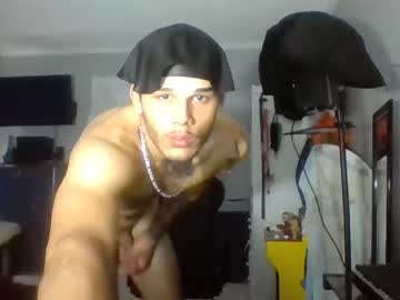 webcam man kylewhitedgs live cam image #2892852