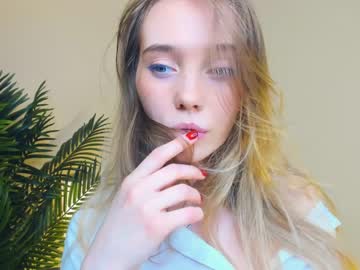 webcam girl katrin_tangerine live cam image #6743061